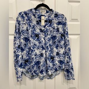 New! Womens Anthropologie Cloth and Stone shirred shirt small blue white floral